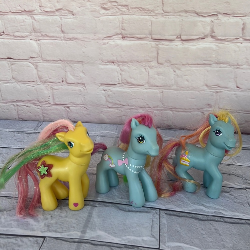 My little Pony set of 3 ponies with rainbow 🌈 hair